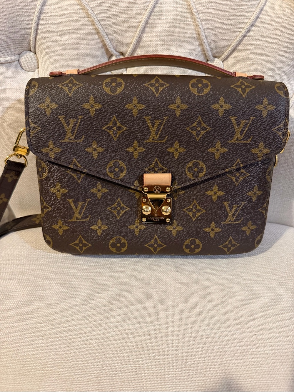 Louis Vuitton Monogram Pochette Métis
